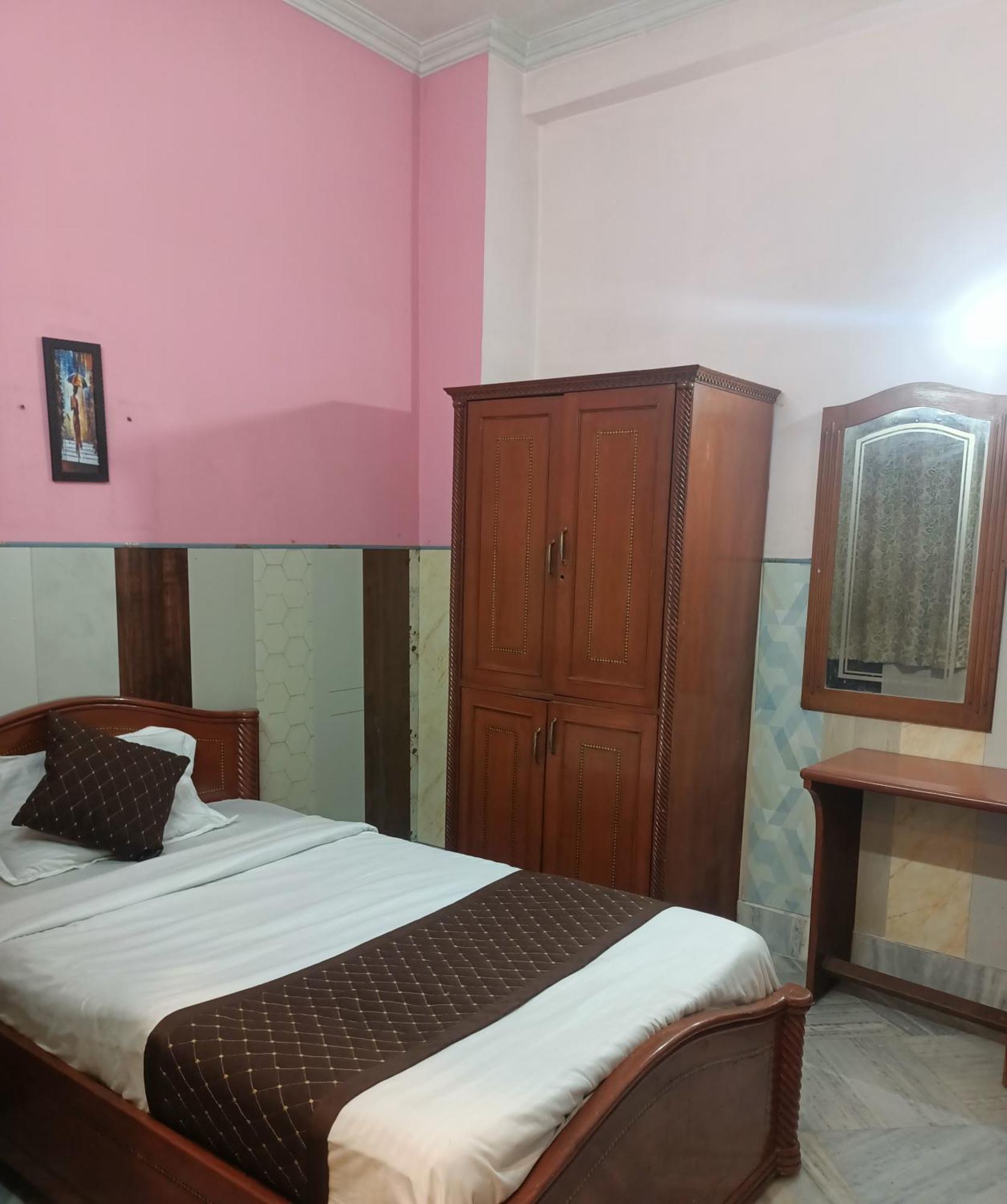 Hotel Riz Варанаси Экстерьер фото