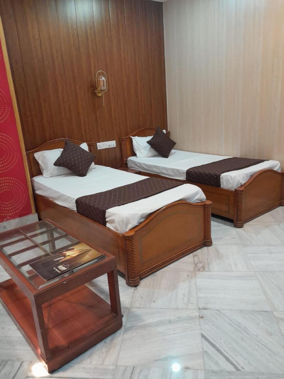 Hotel Riz Варанаси Экстерьер фото