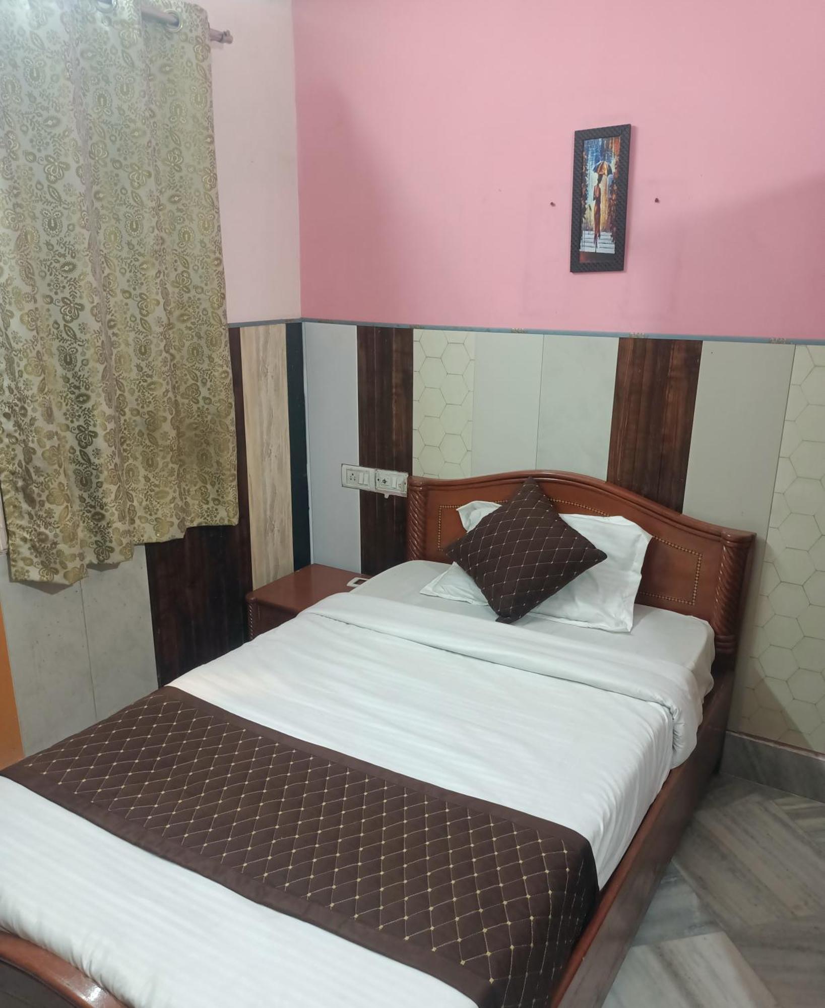 Hotel Riz Варанаси Экстерьер фото