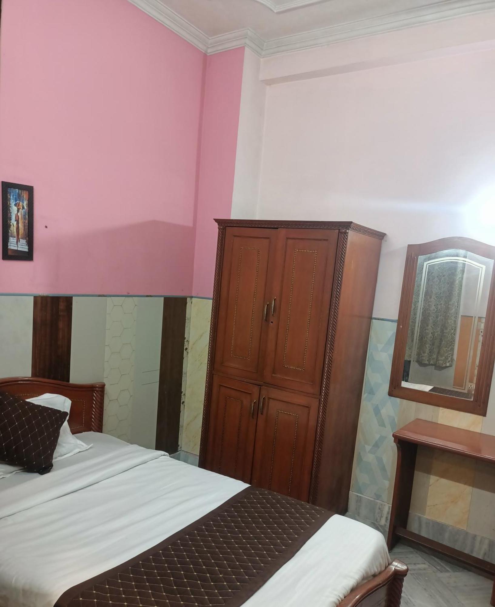 Hotel Riz Варанаси Экстерьер фото