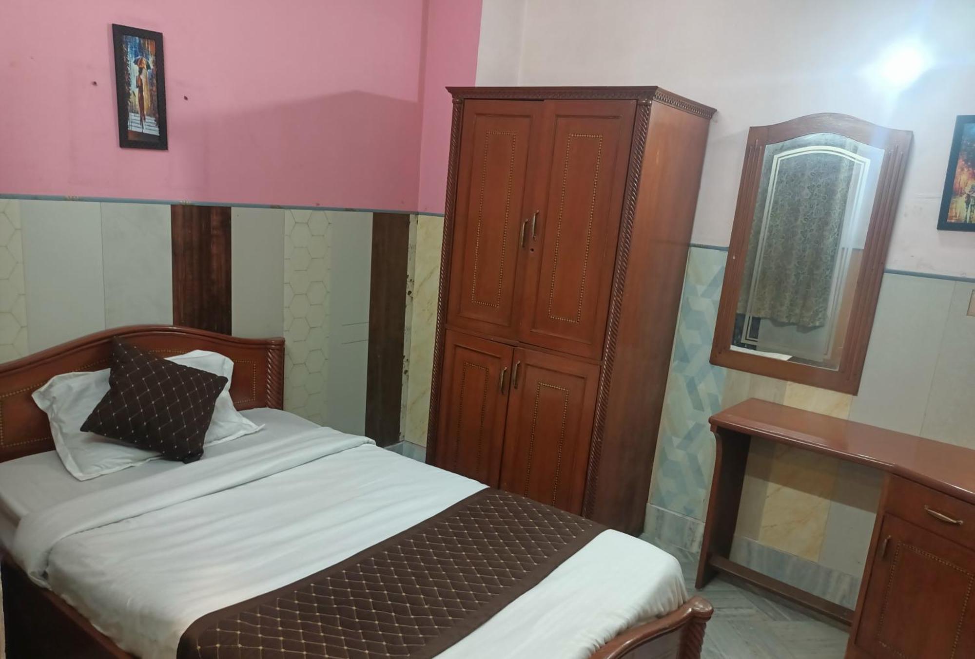 Hotel Riz Варанаси Экстерьер фото
